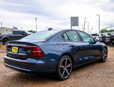 2024 Volvo S60 B5 Core Dark Theme