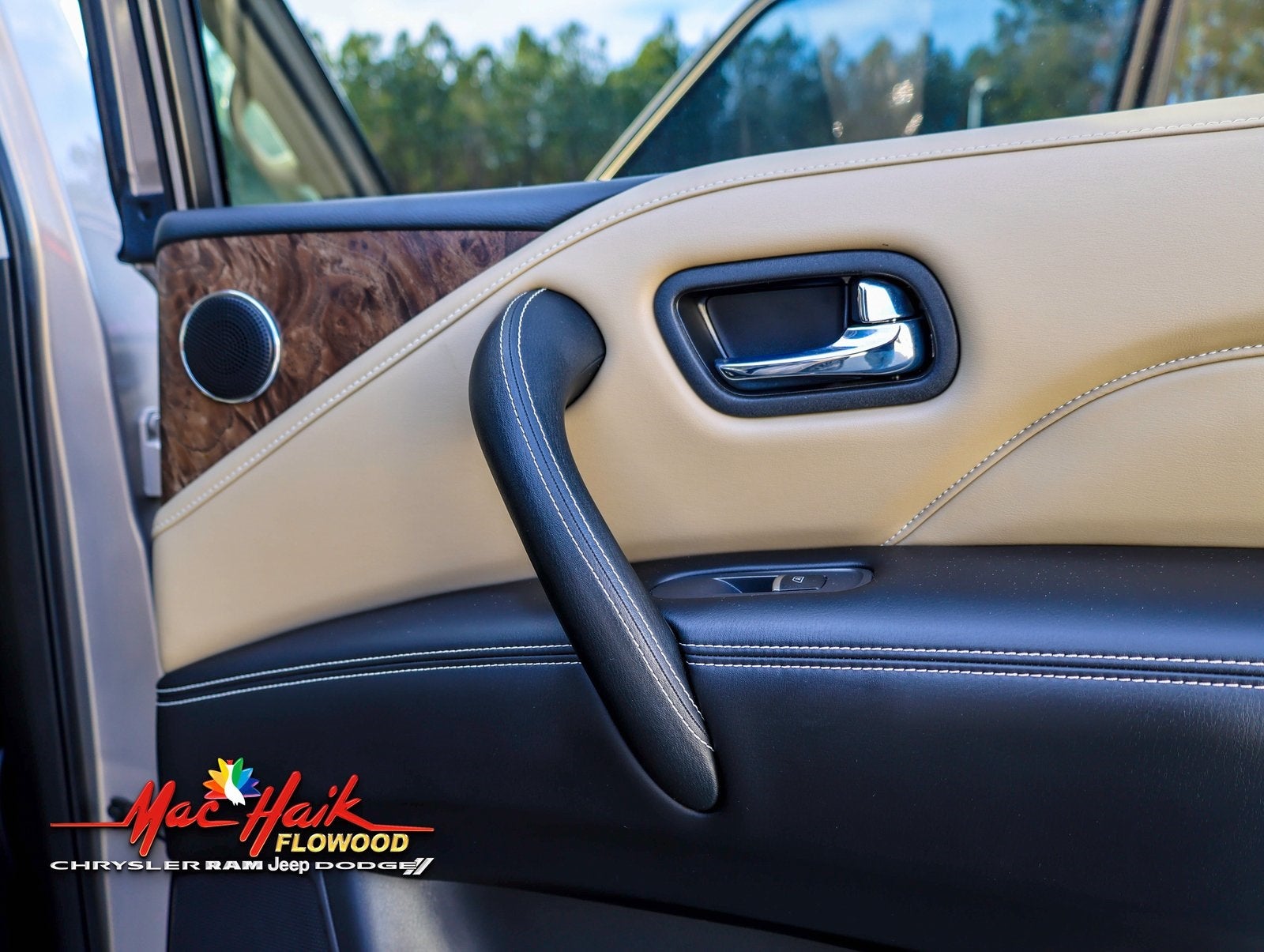 2022 INFINITI QX80 Premium Select