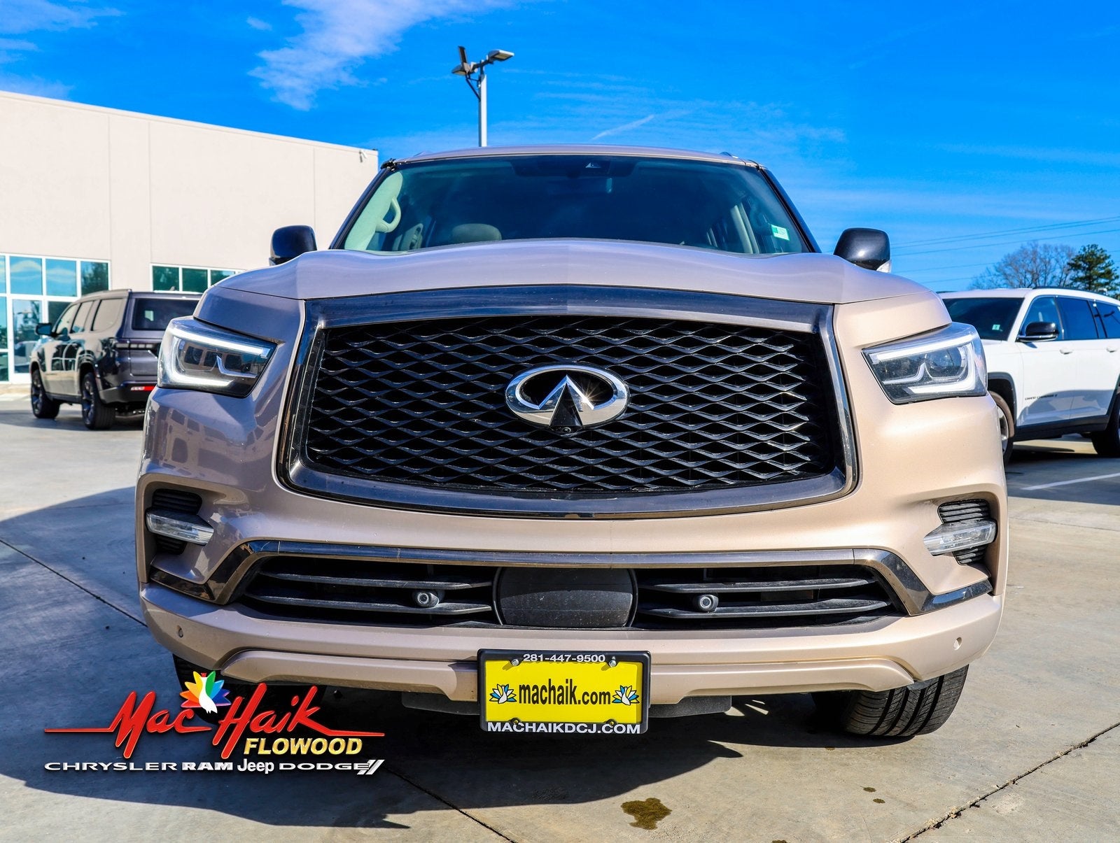 2022 INFINITI QX80 Premium Select