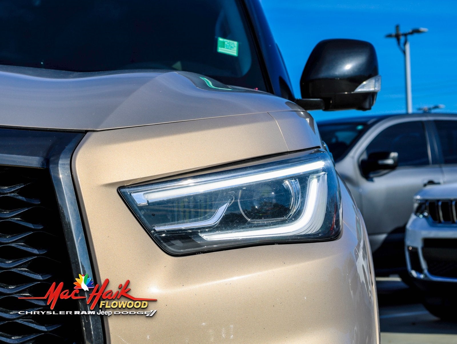 2022 INFINITI QX80 Premium Select