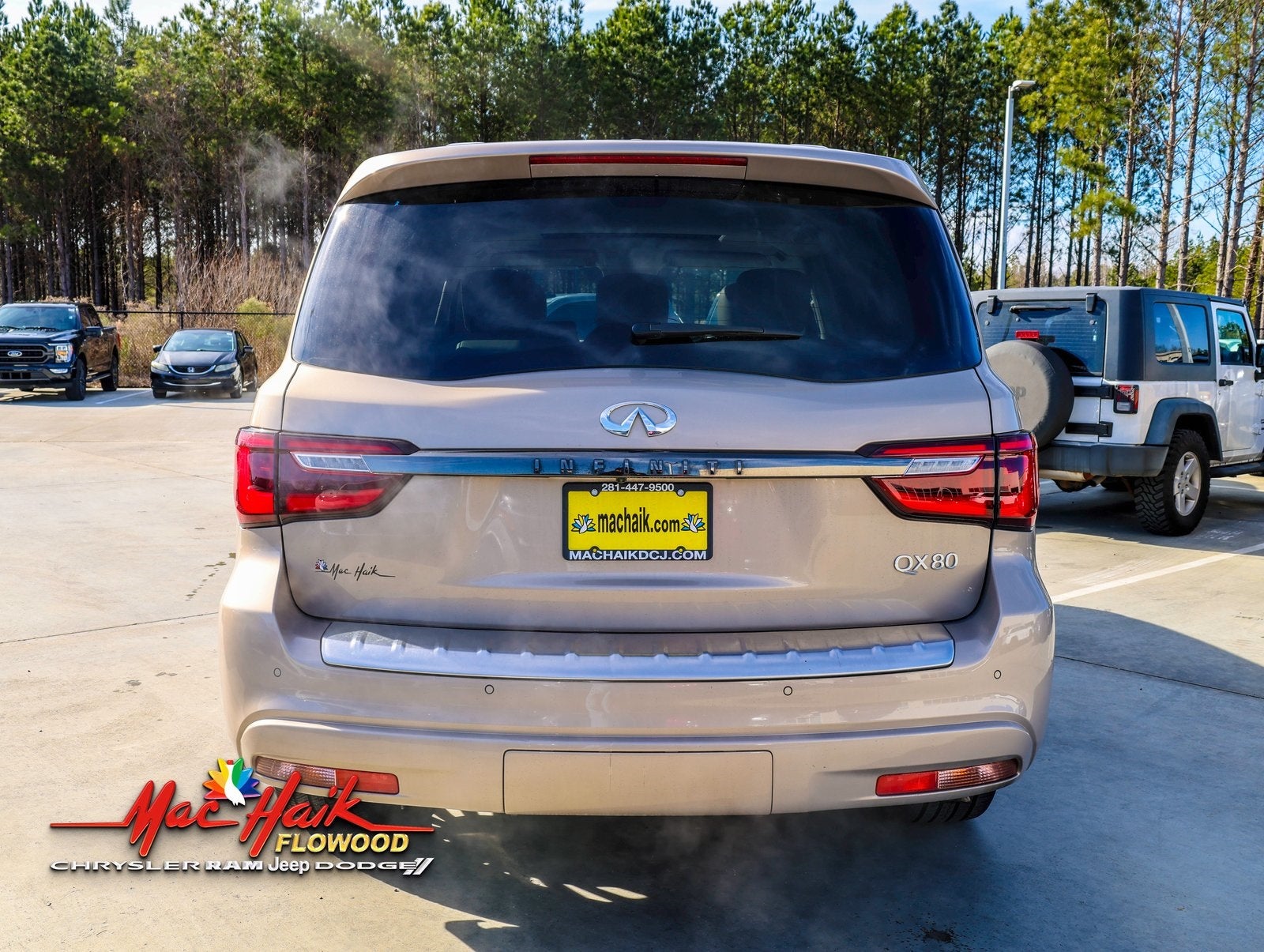 2022 INFINITI QX80 Premium Select