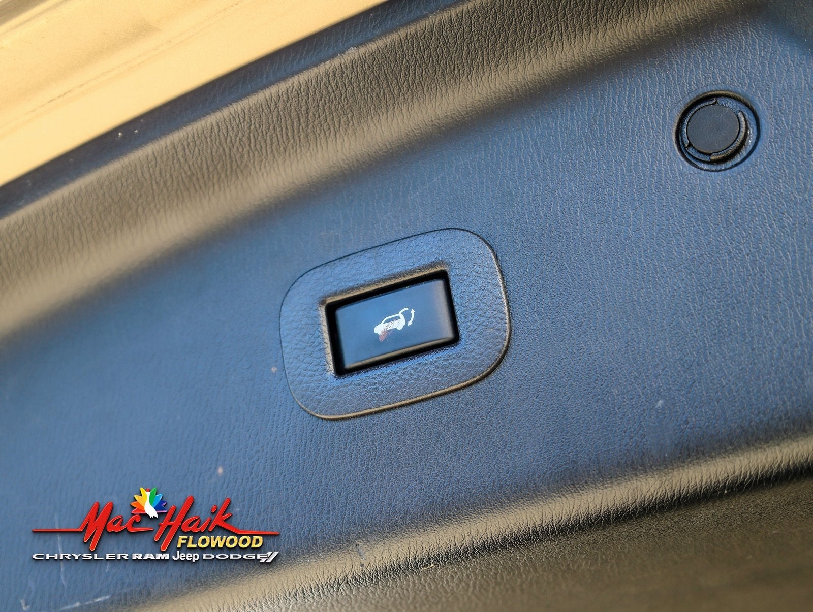 2022 INFINITI QX80 Premium Select