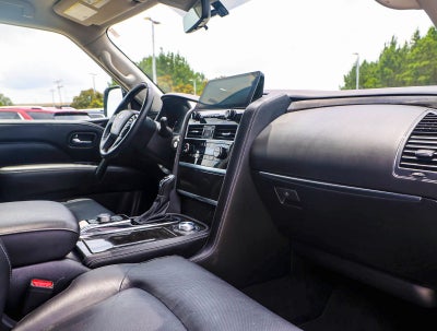 2024 INFINITI QX80 LUXE