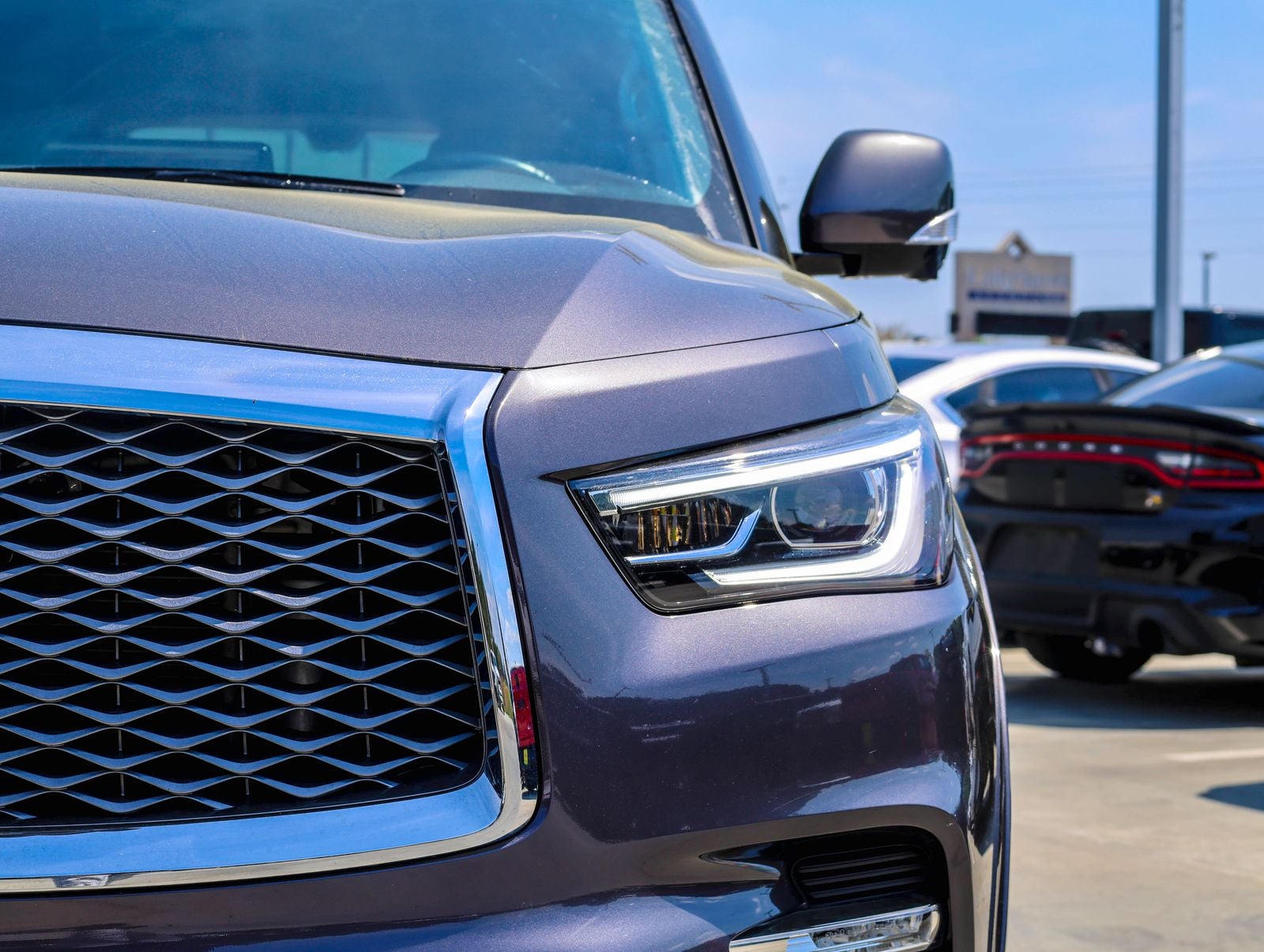 2024 INFINITI QX80 LUXE