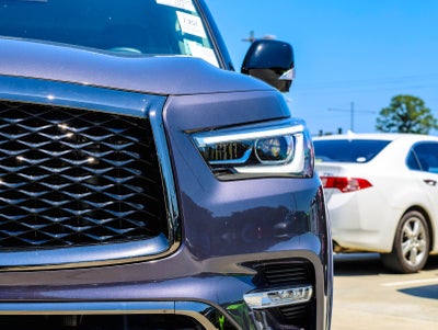 2022 INFINITI QX80 Premium Select
