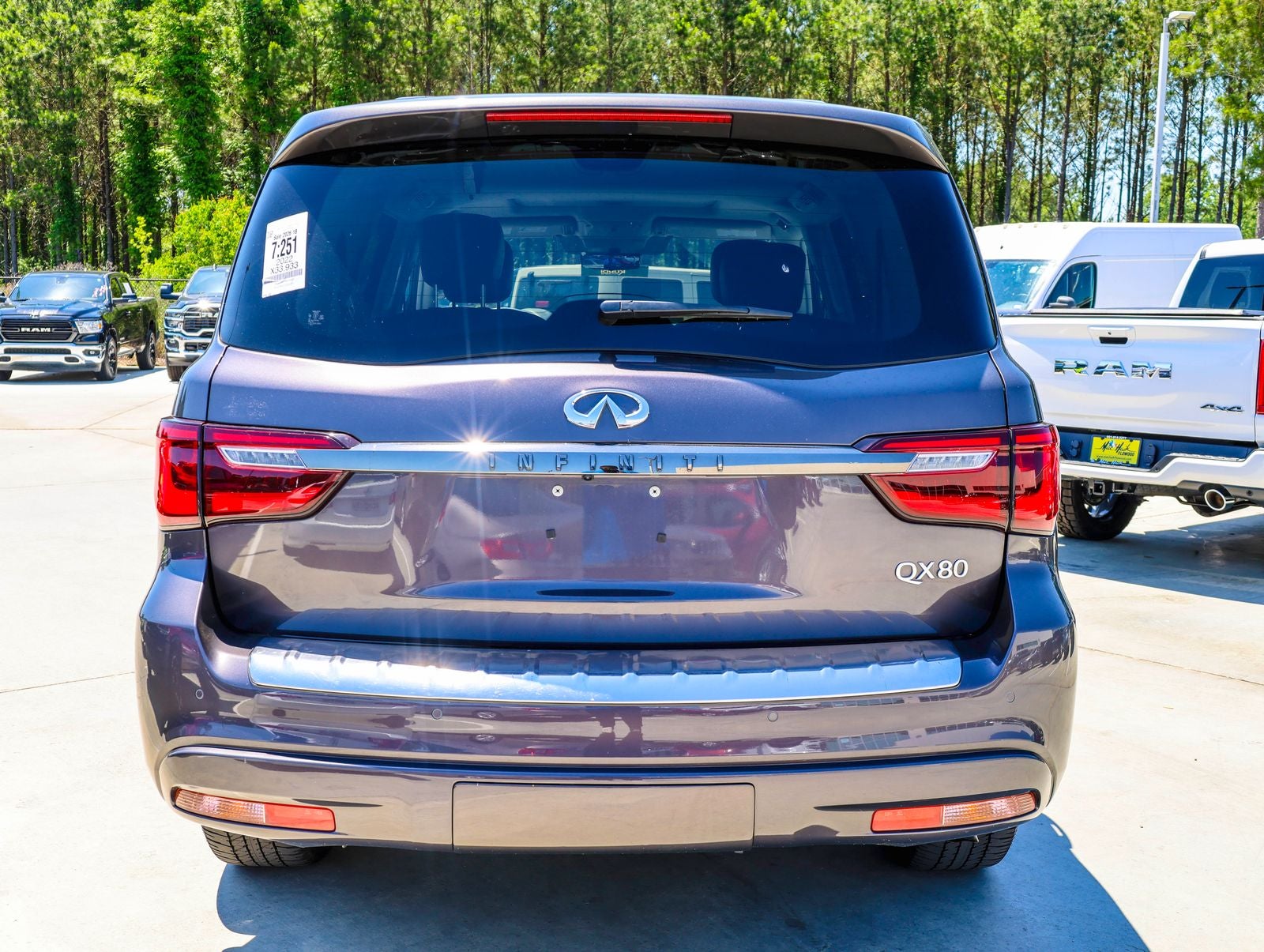 2022 INFINITI QX80 Premium Select