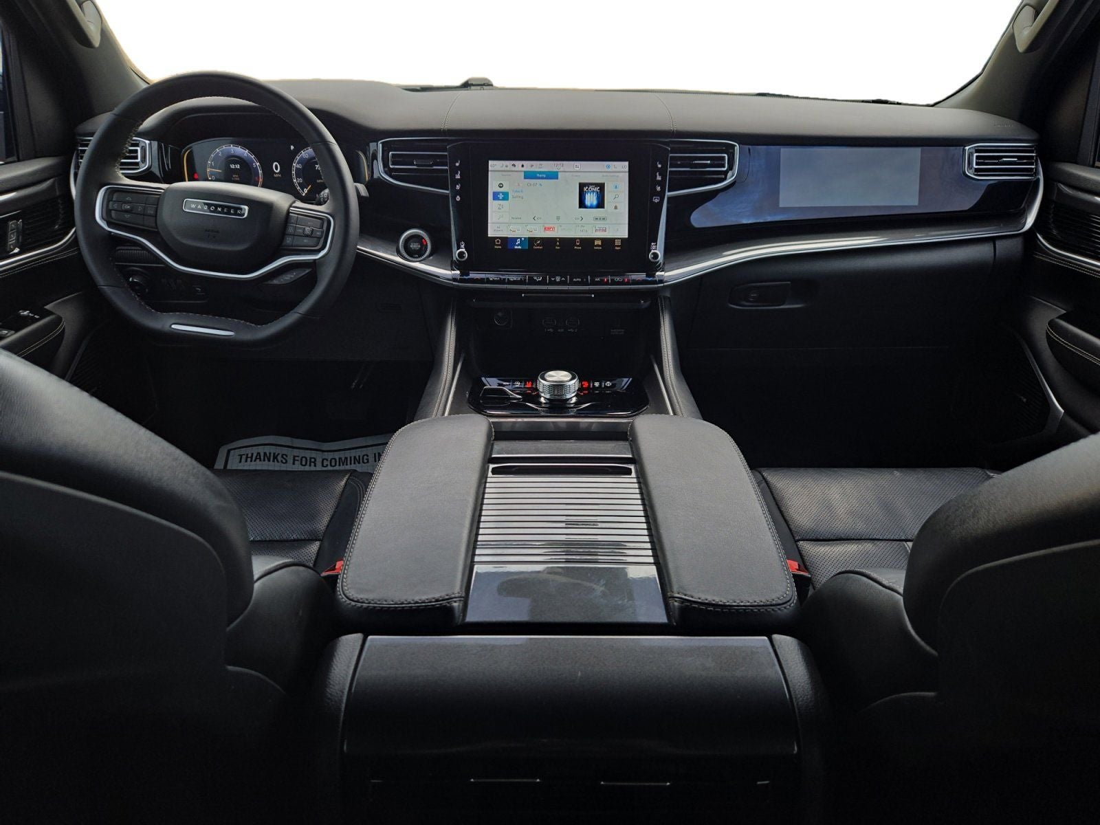 2023 Jeep Wagoneer Base