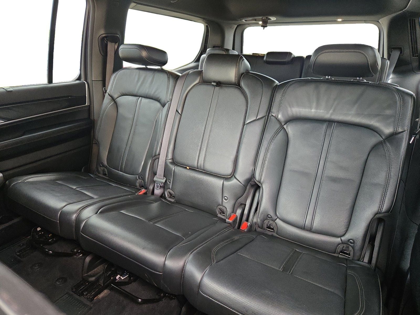 2023 Jeep Wagoneer Base