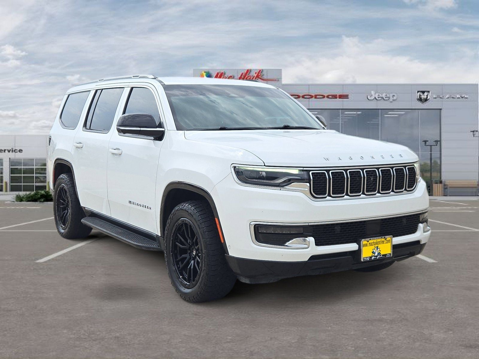 2023 Jeep Wagoneer Base