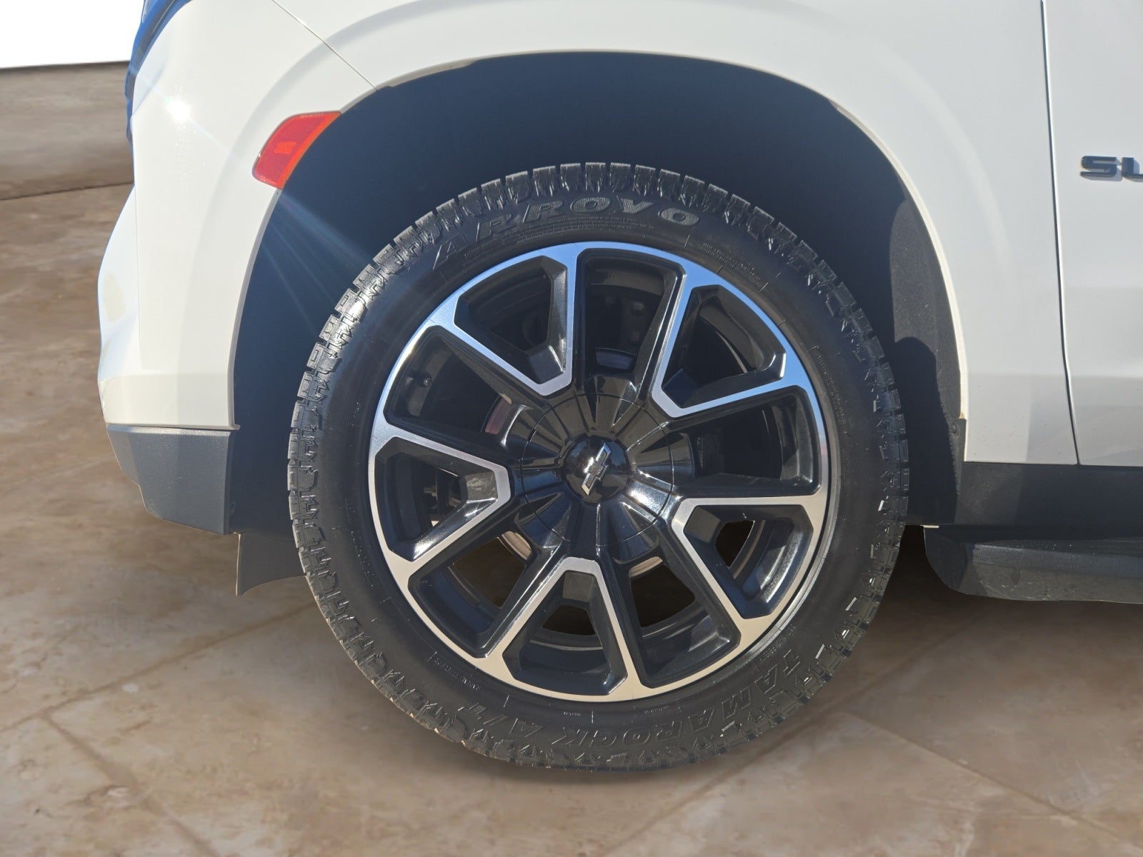 2023 Chevrolet Suburban RST