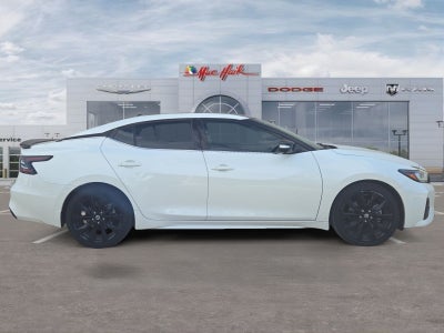 2021 Nissan Maxima SR
