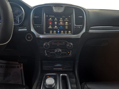 2018 Chrysler 300 Touring