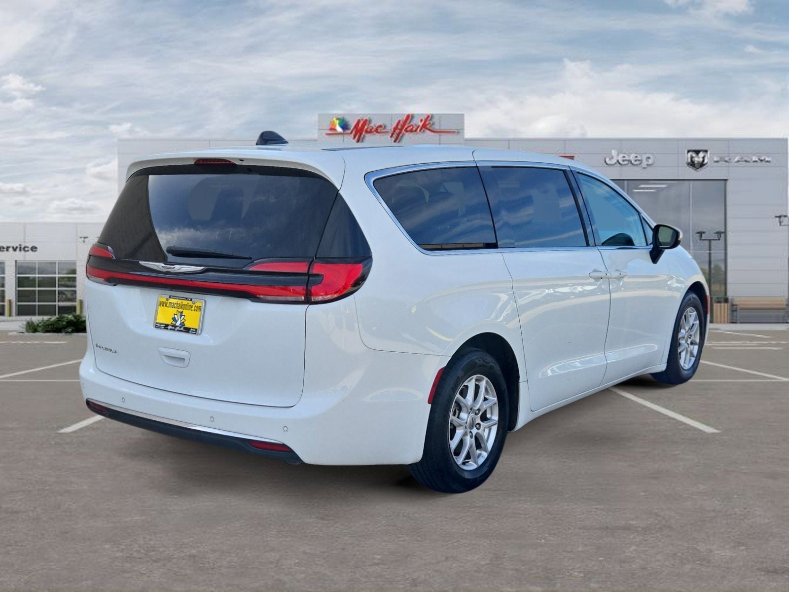2023 Chrysler Pacifica Touring L