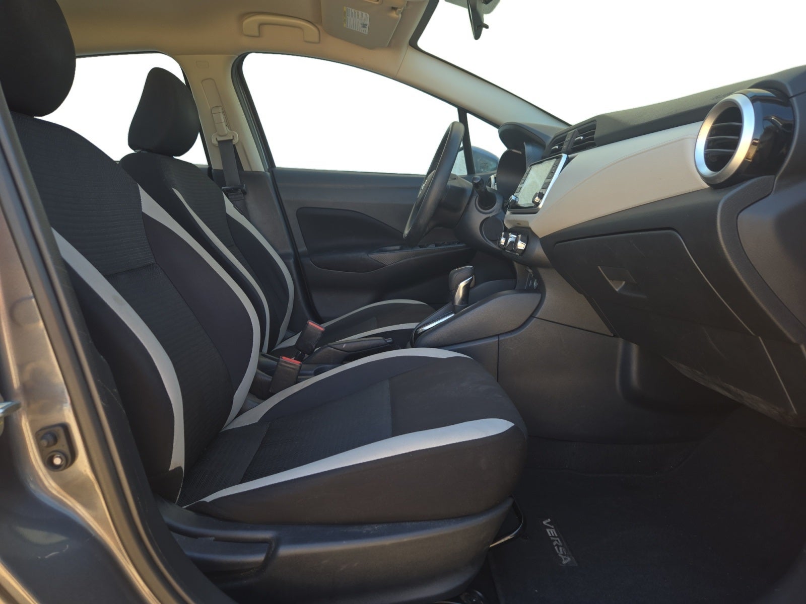 2021 Nissan Versa 1.6 SV