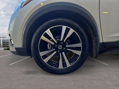 2019 Nissan Kicks SR