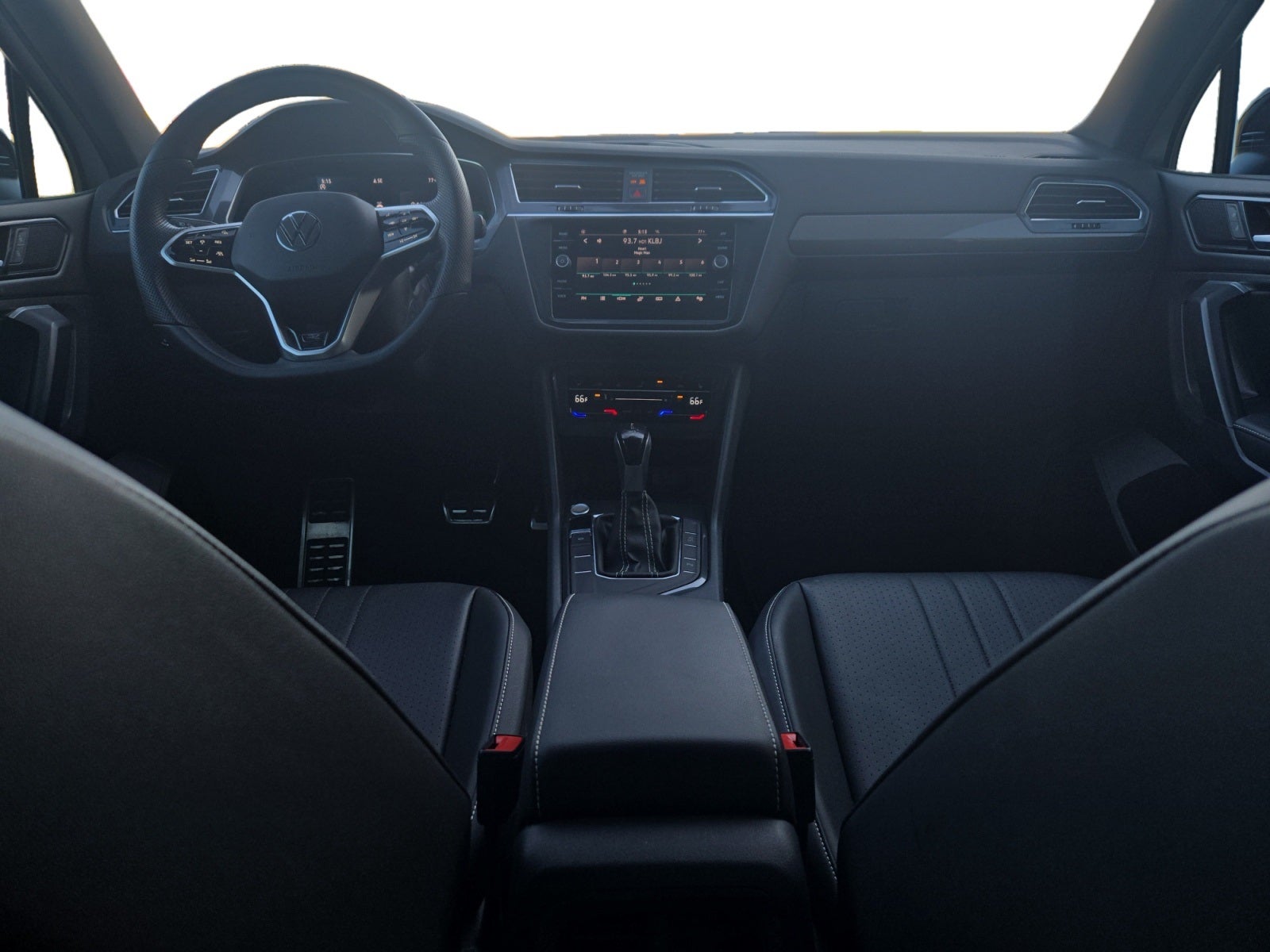 2022 Volkswagen Tiguan 2.0T SE R-Line Black