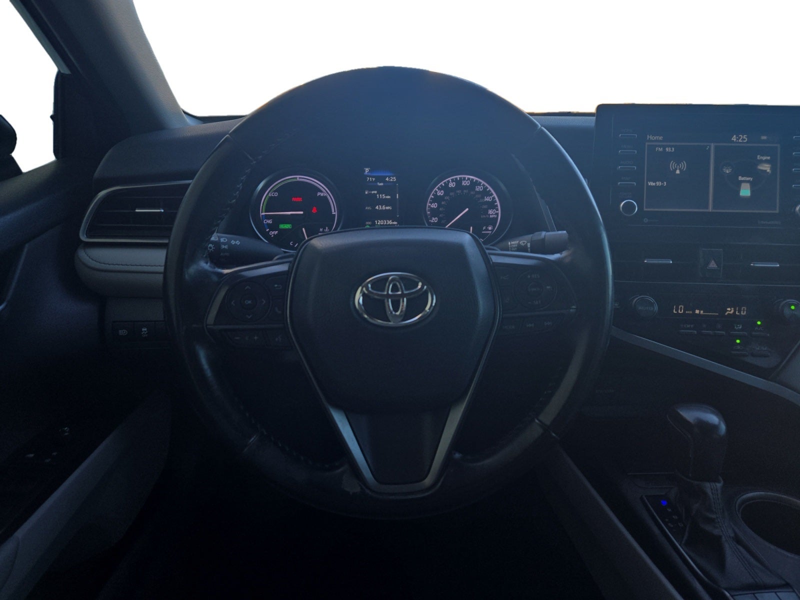 2022 Toyota Camry Hybrid SE