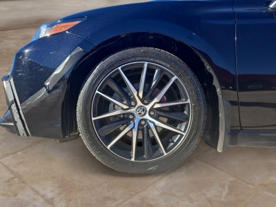 2022 Toyota Camry Hybrid SE