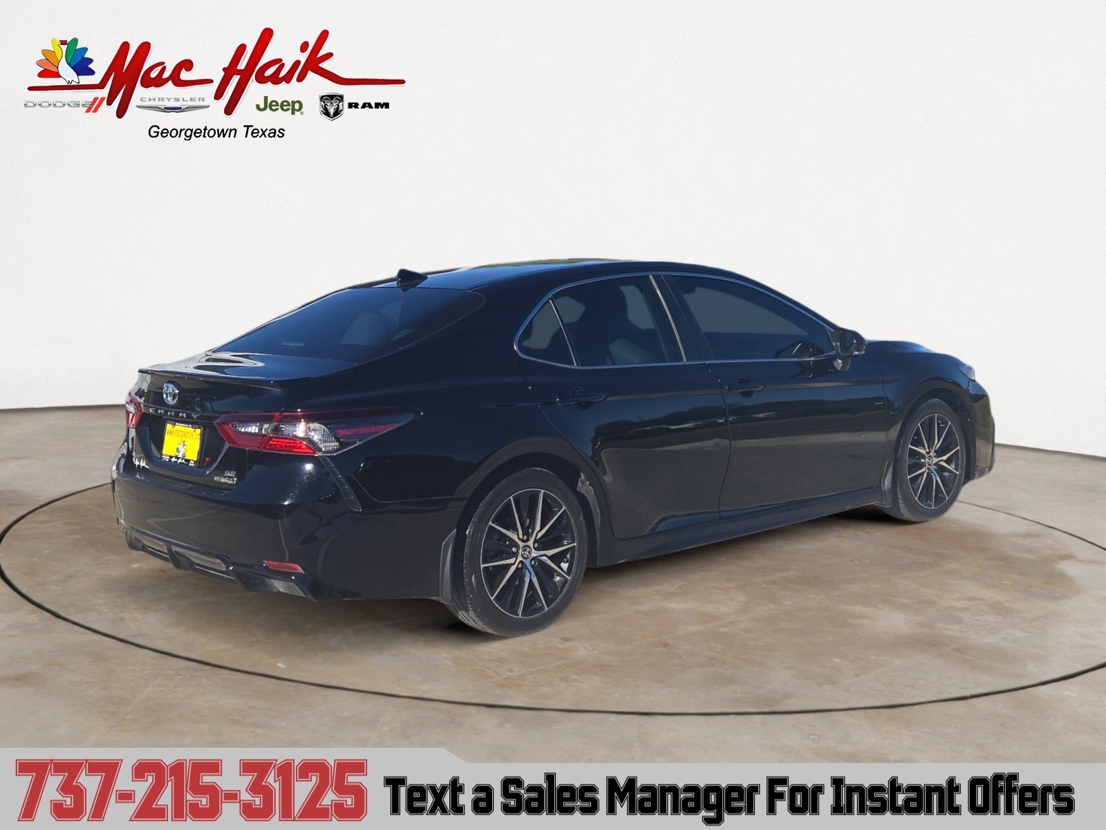 2022 Toyota Camry Hybrid SE