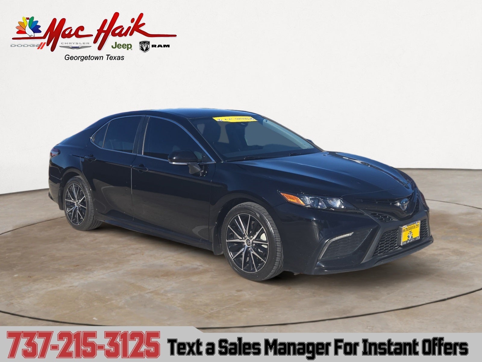 2022 Toyota Camry Hybrid SE