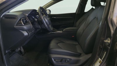 2020 Toyota Camry Hybrid SE