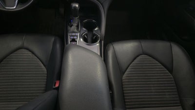 2020 Toyota Camry Hybrid SE