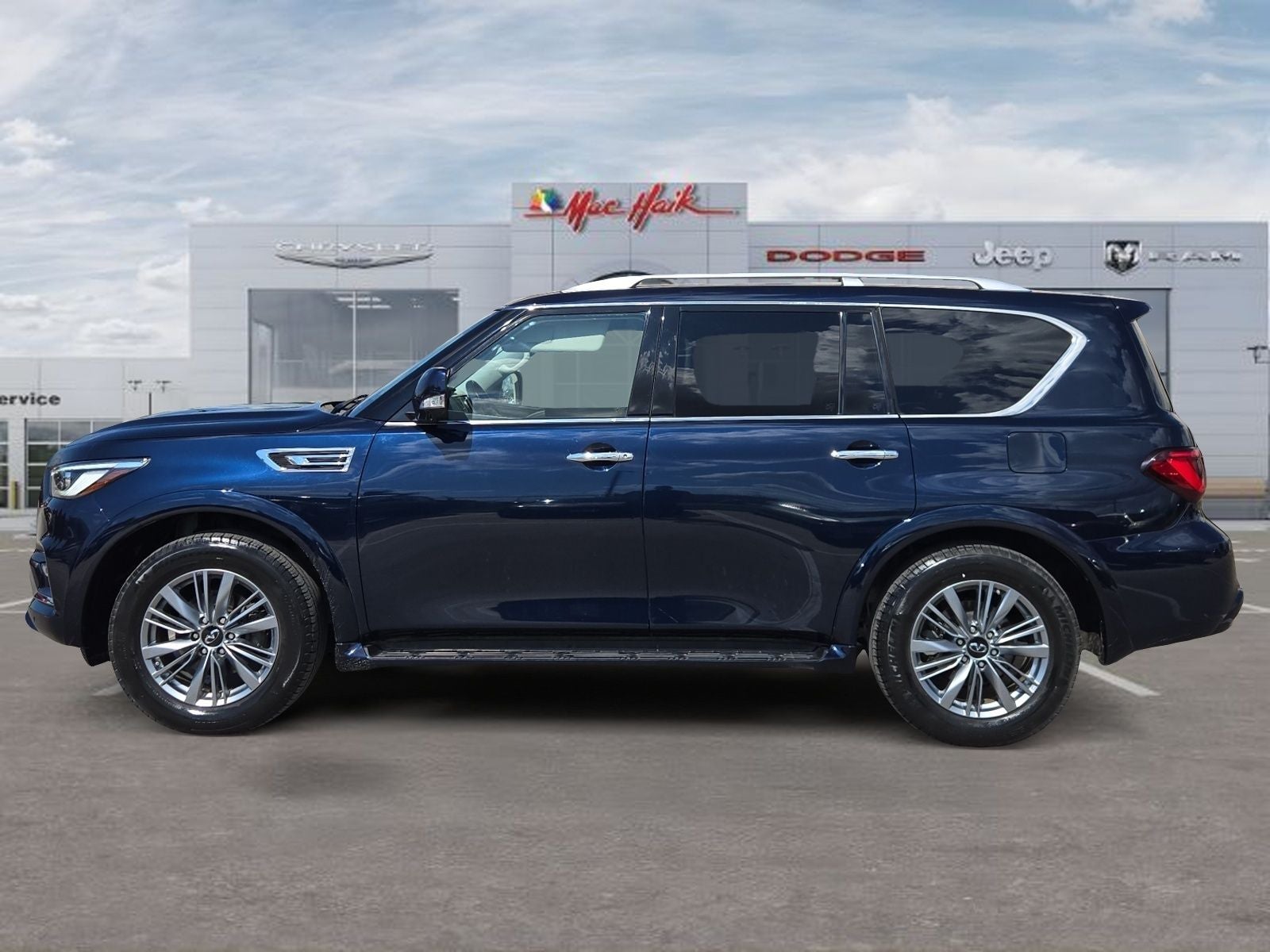 2021 INFINITI QX80 LUXE