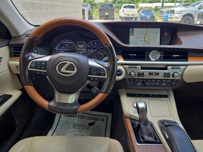 2017 Lexus ES 300h