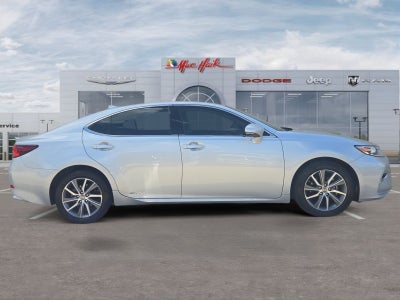 2017 Lexus ES 300h