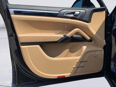2014 Porsche Cayenne Platinum Edition