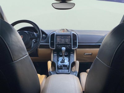 2014 Porsche Cayenne Platinum Edition