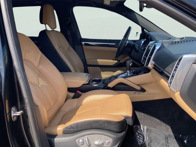 2014 Porsche Cayenne Platinum Edition
