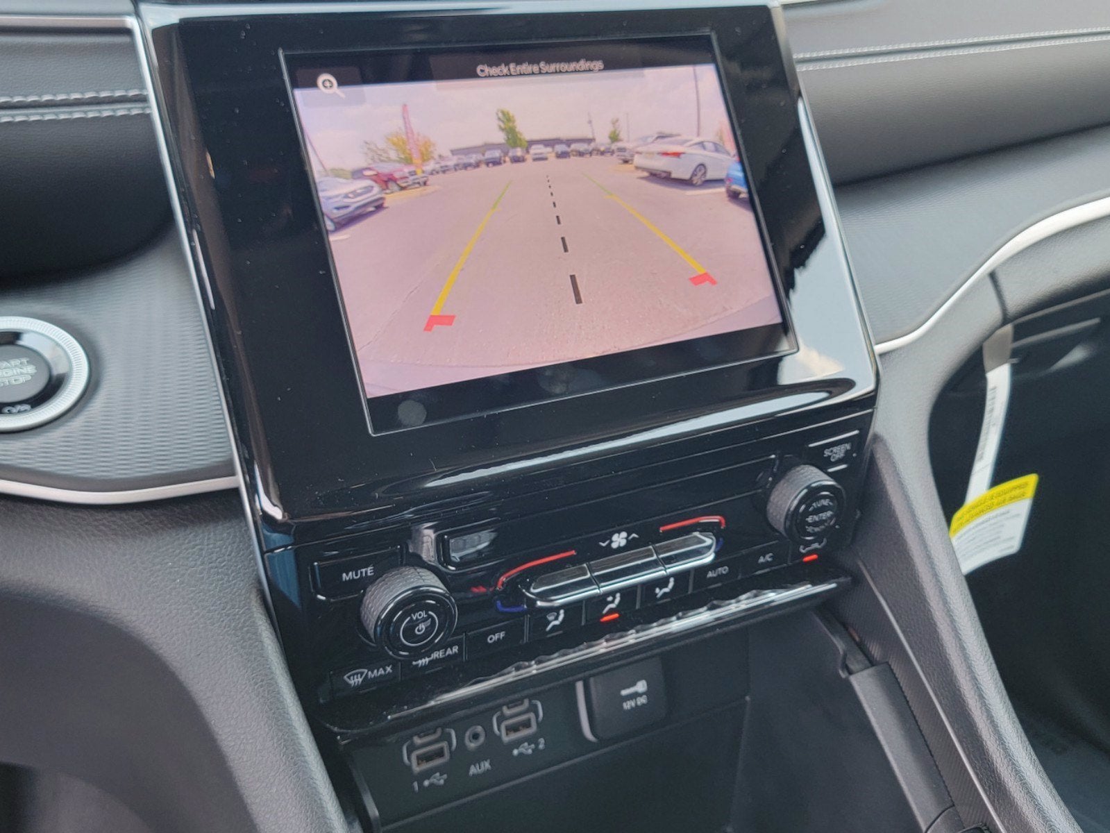 2023 Jeep Grand Cherokee Laredo X