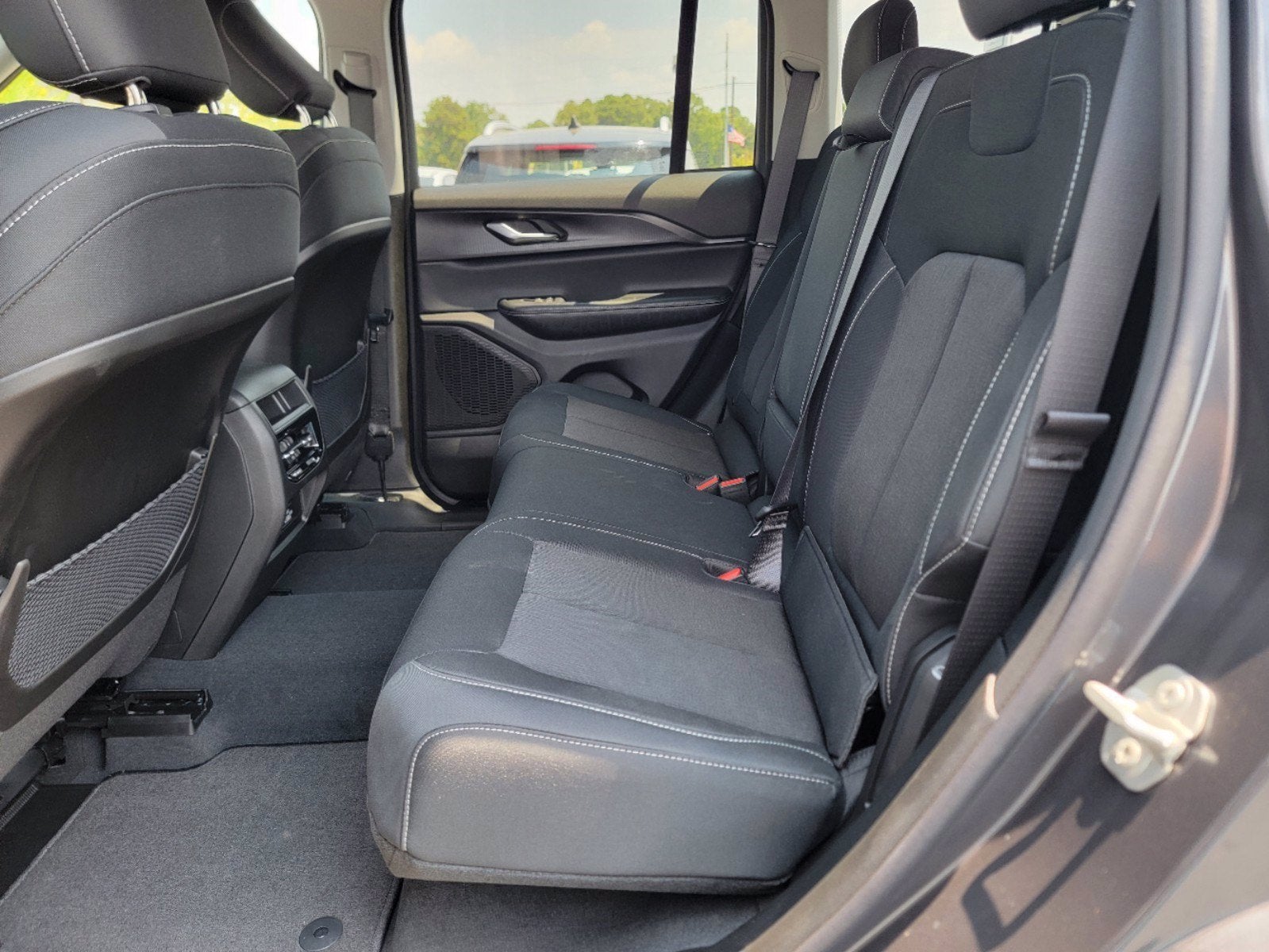 2023 Jeep Grand Cherokee Laredo X