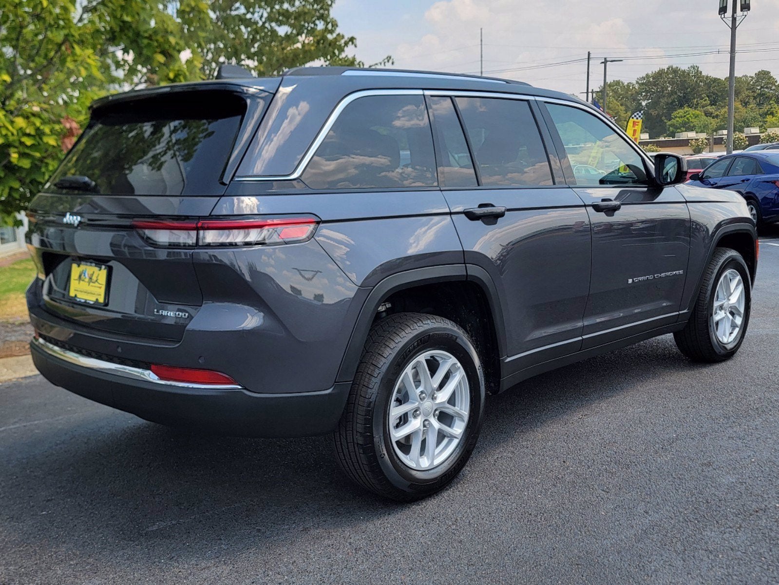 2023 Jeep Grand Cherokee Laredo X