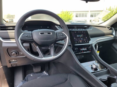 2023 Jeep Grand Cherokee Laredo X