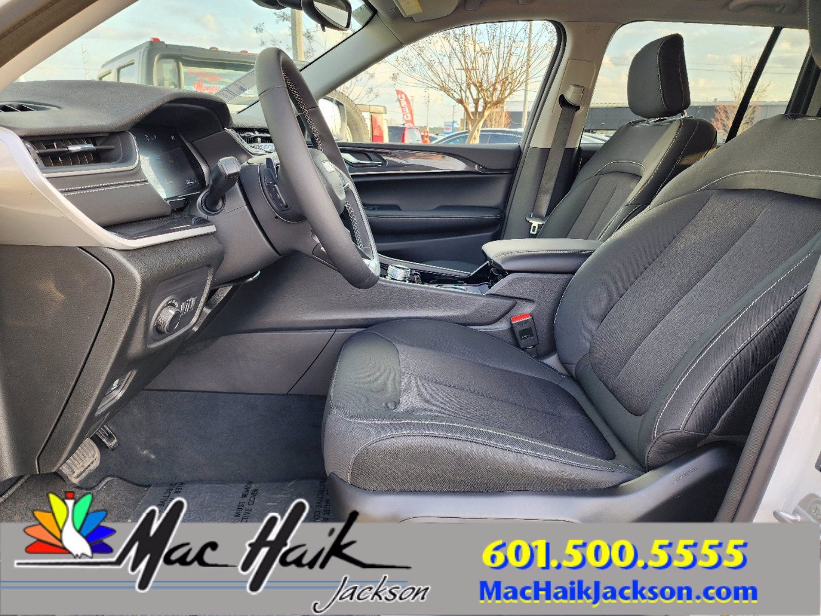 2023 Jeep Grand Cherokee Laredo