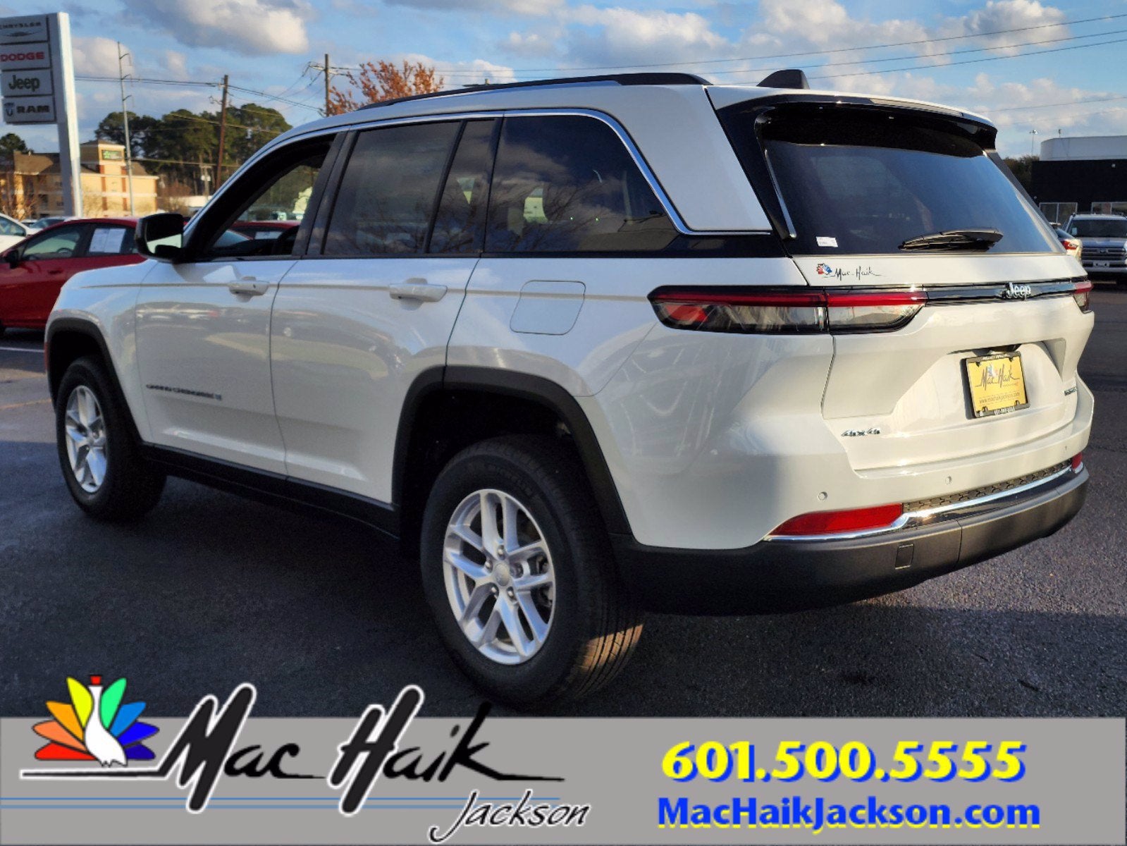 2023 Jeep Grand Cherokee Laredo