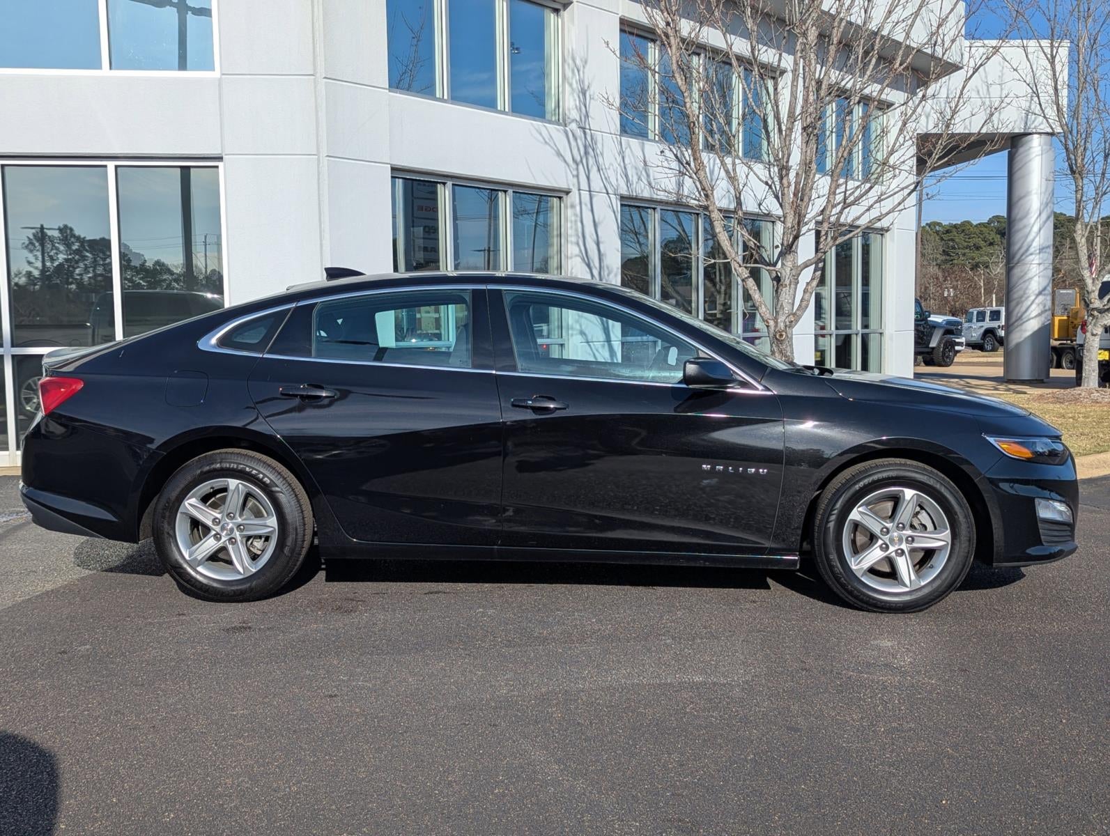 2024 Chevrolet Malibu LT