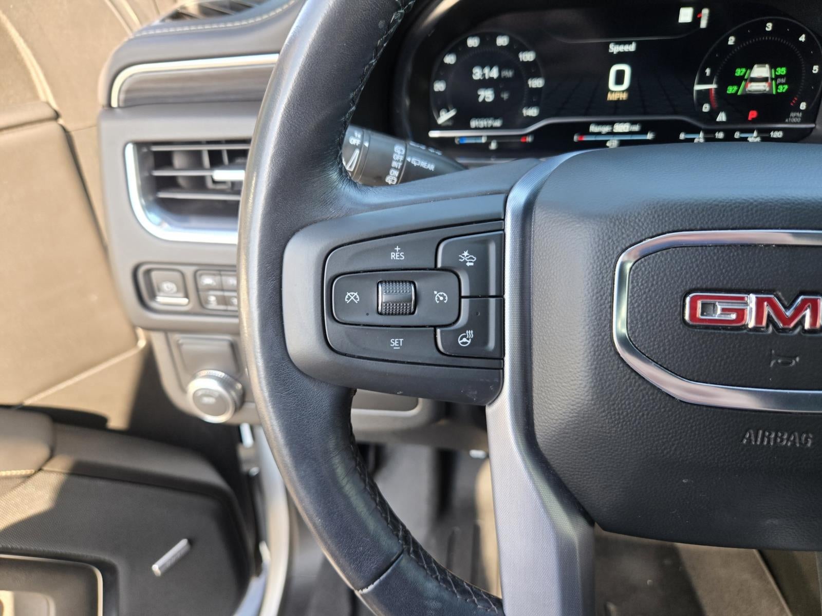 2022 GMC Yukon SLT