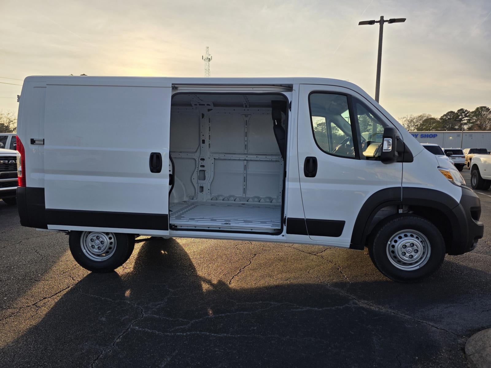 2026 RAM ProMaster Cargo Van Tradesman