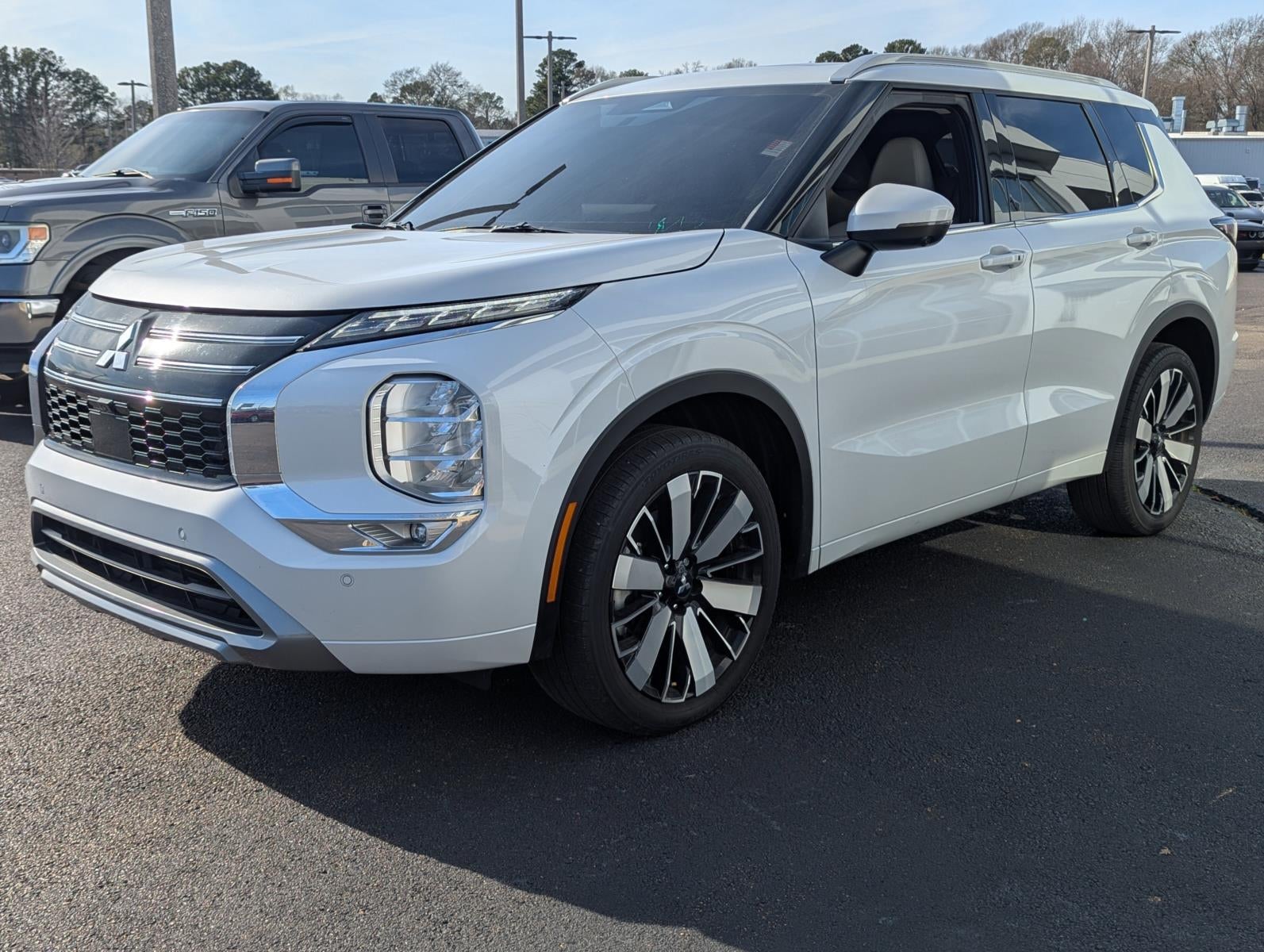 2025 Mitsubishi Outlander SEL