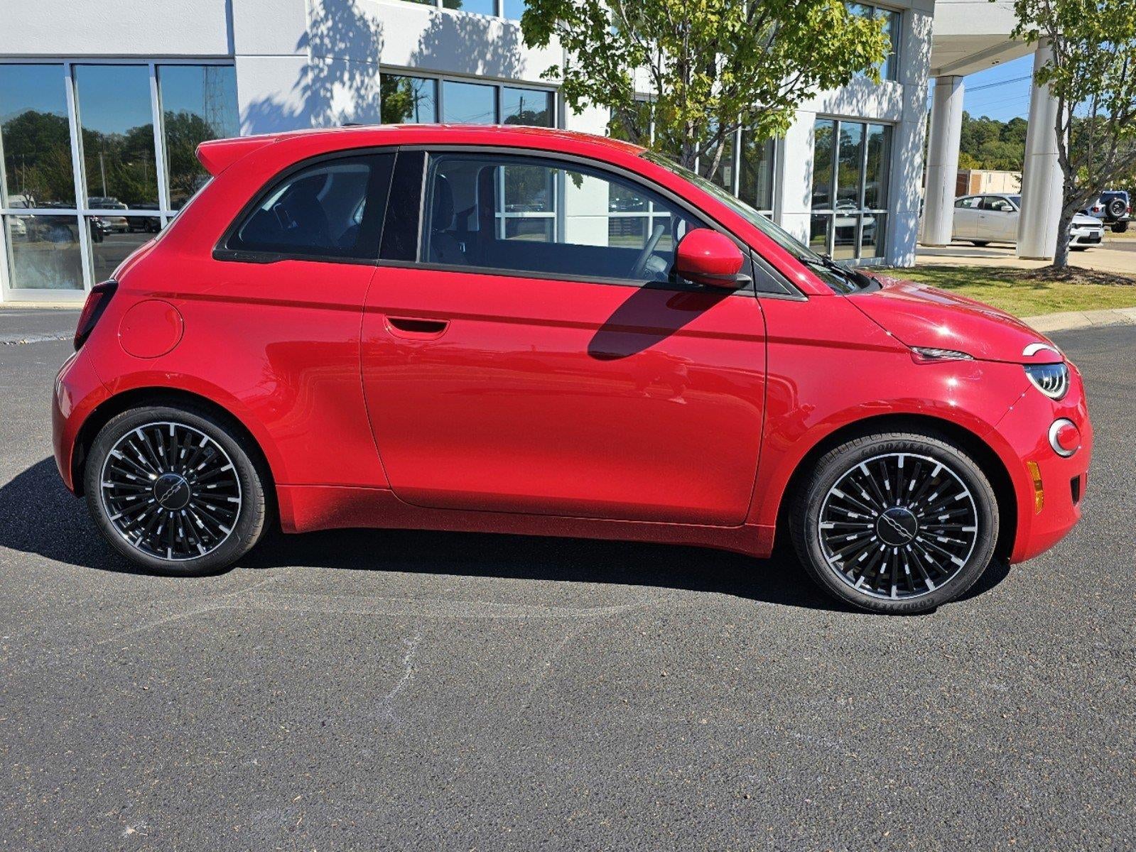 2024 FIAT 500e INSPI(RED)