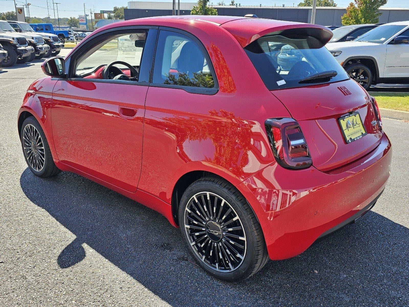 2024 FIAT 500e INSPI(RED)
