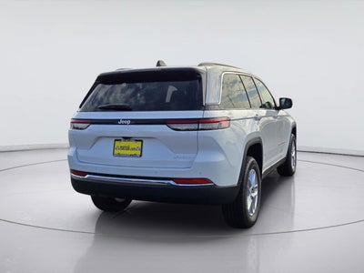 2026 Jeep Grand Cherokee Laredo