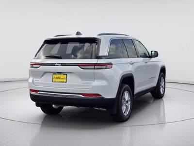 2026 Jeep Grand Cherokee Laredo