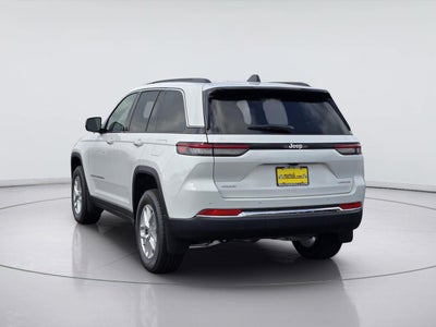 2026 Jeep Grand Cherokee Laredo