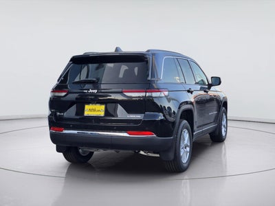 2026 Jeep Grand Cherokee Laredo