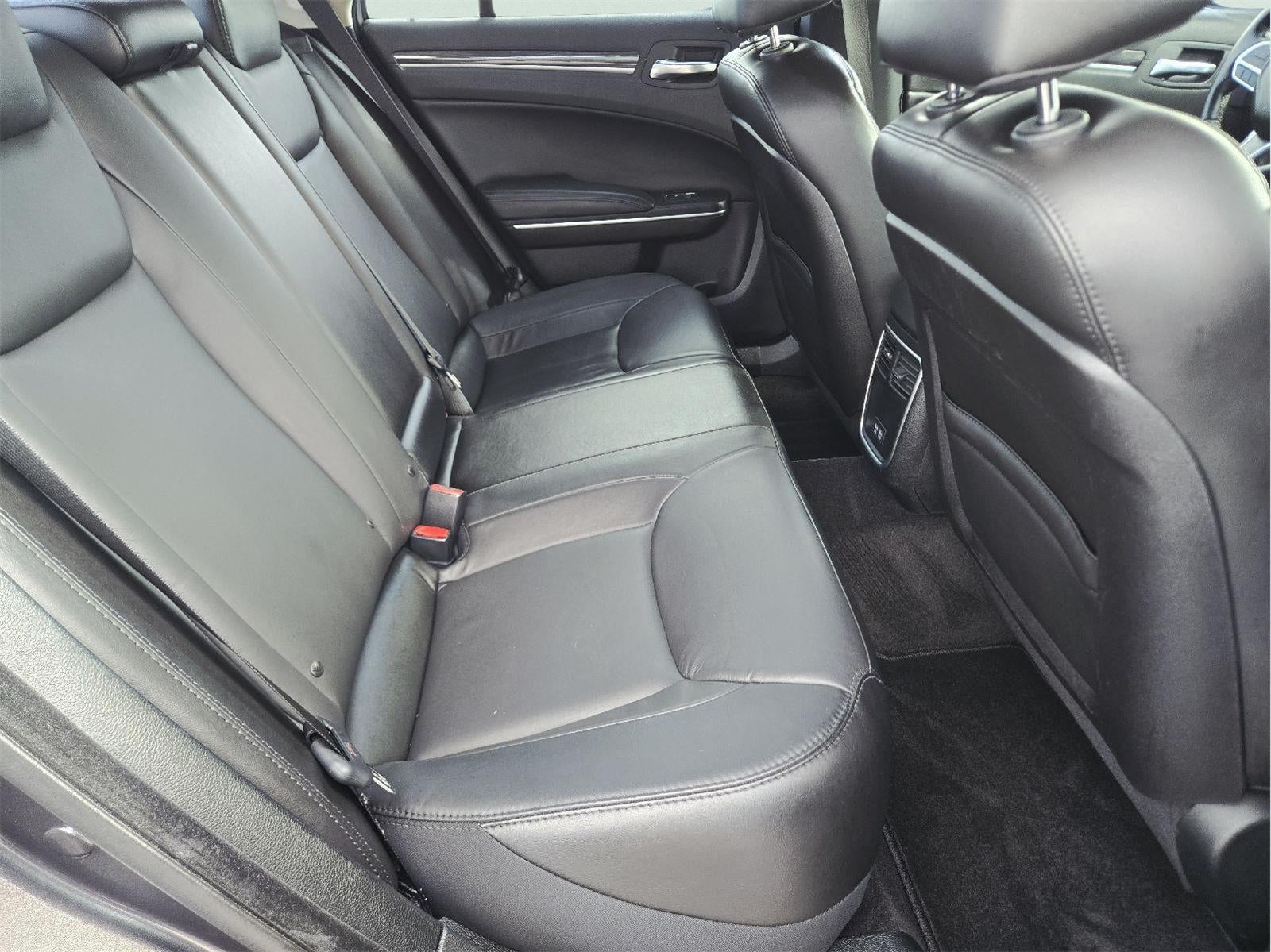 2018 Chrysler 300 Touring L
