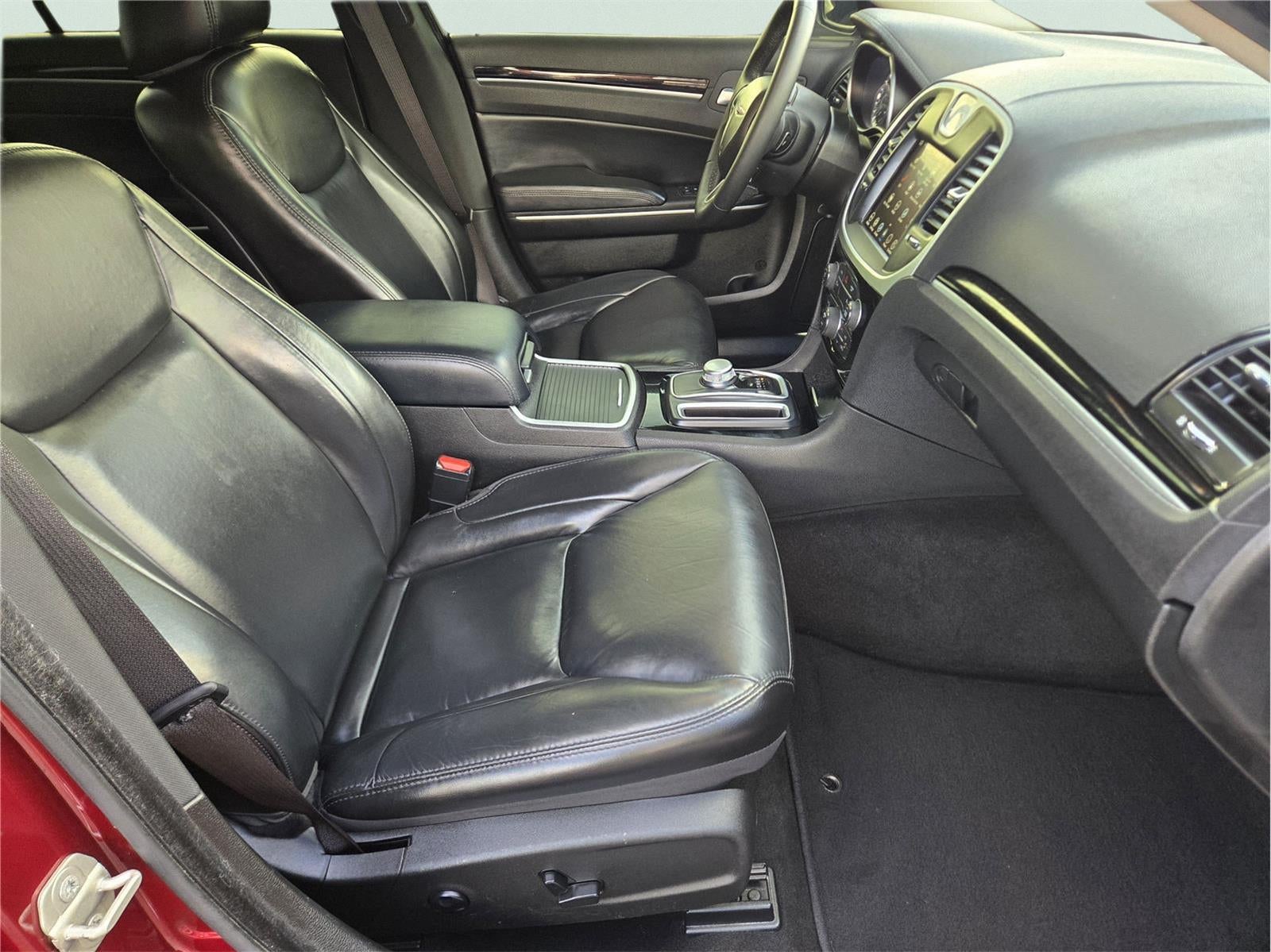 2023 Chrysler 300 Touring L